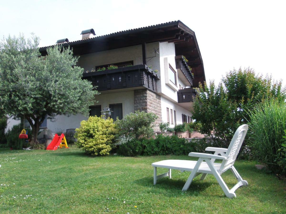 Garni Runggner Traubenhof Hotel Termeno Exterior photo