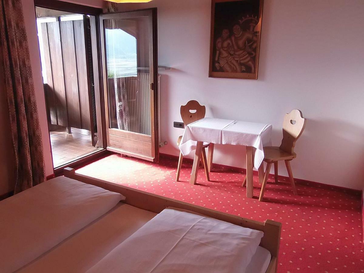 Garni Runggner Traubenhof Hotel Termeno Exterior photo
